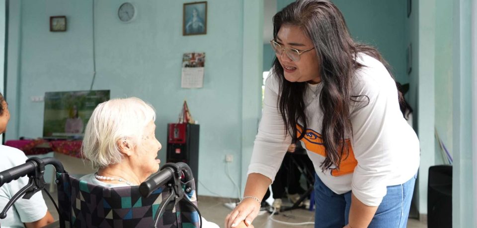 BP Batam Rayakan Paskah Bersama Opa dan Oma di Graha Lansia Titian Kasih