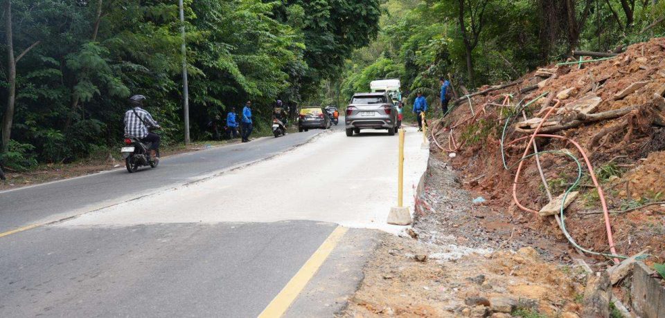 Perbaikan Jalan Vista, Jl. Gadjah Mada Akses Dialihkan